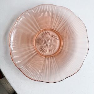 Art deco roze glazen schaal