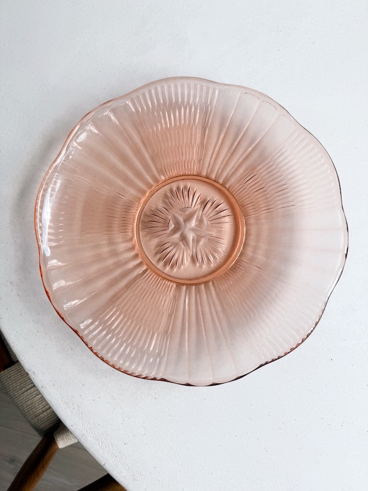 Art deco roze glazen schaal